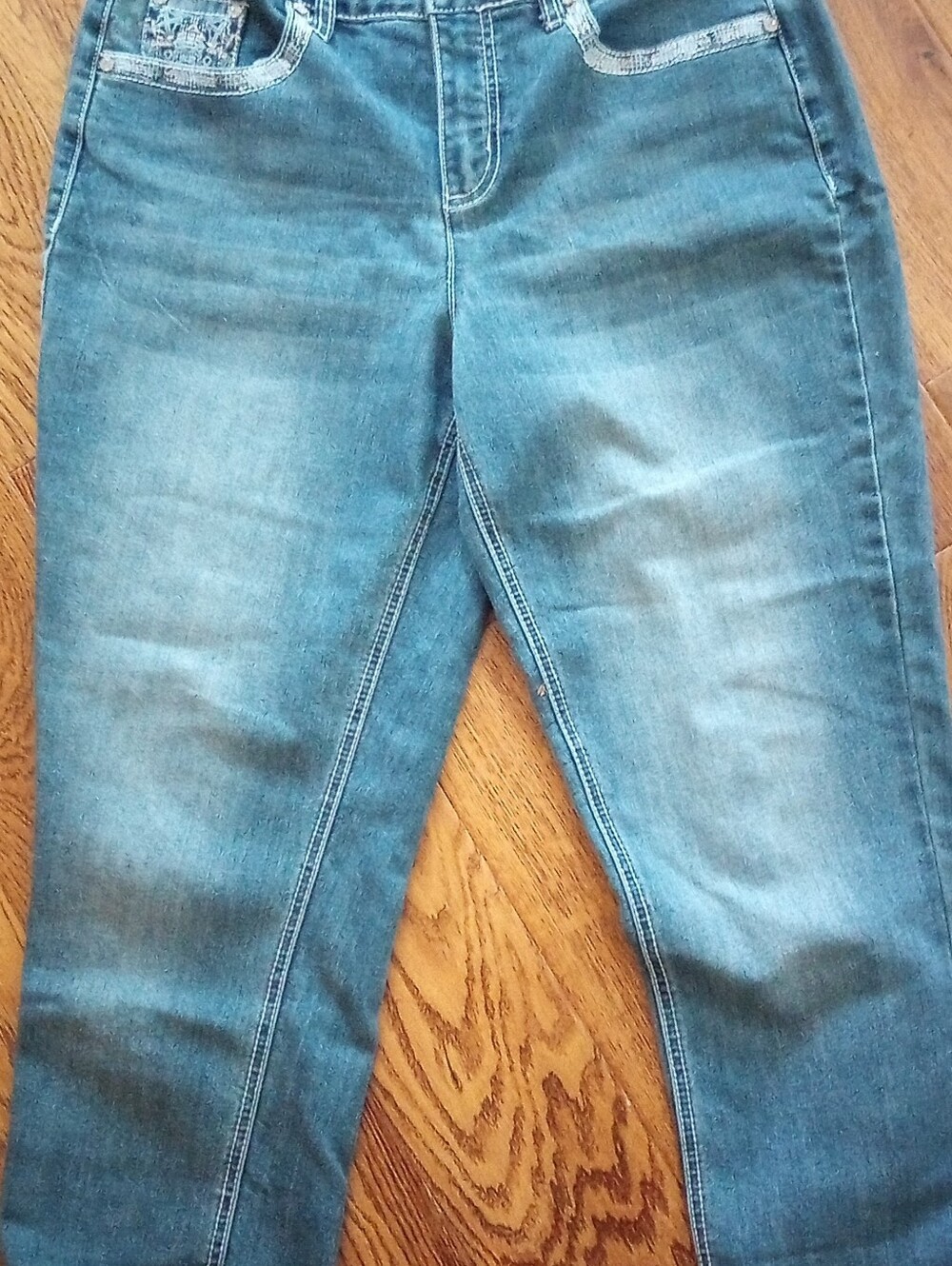 Capris - Picture 7 of 7